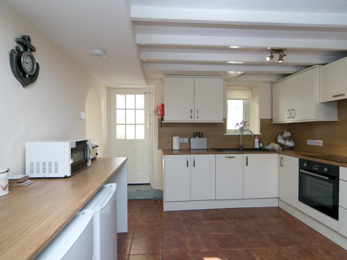 Pass The Keys Spacious Cottage In Central Benllech With Parking Exterior photo